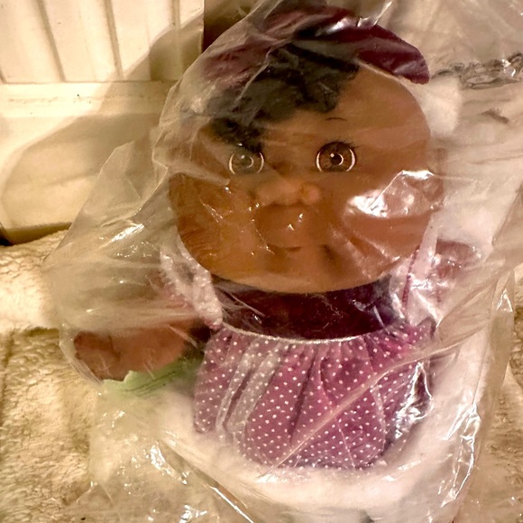 NWT Vintage AVON 1997 Cabbage Patch Collectible Doll 12” brown birthday gift - Picture 2 of 3